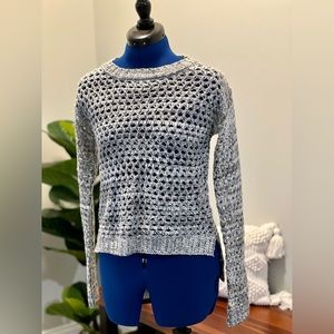 NWT. Cute grey top! XS